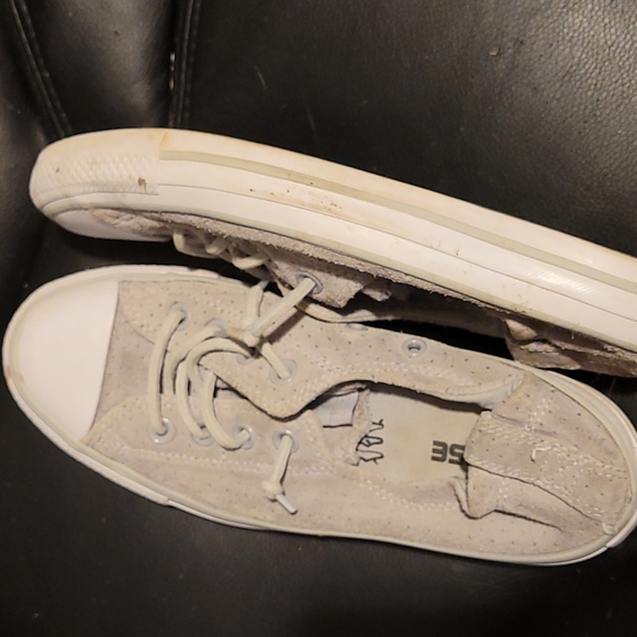 Ladies converse size US8 - Picture 4 of 4